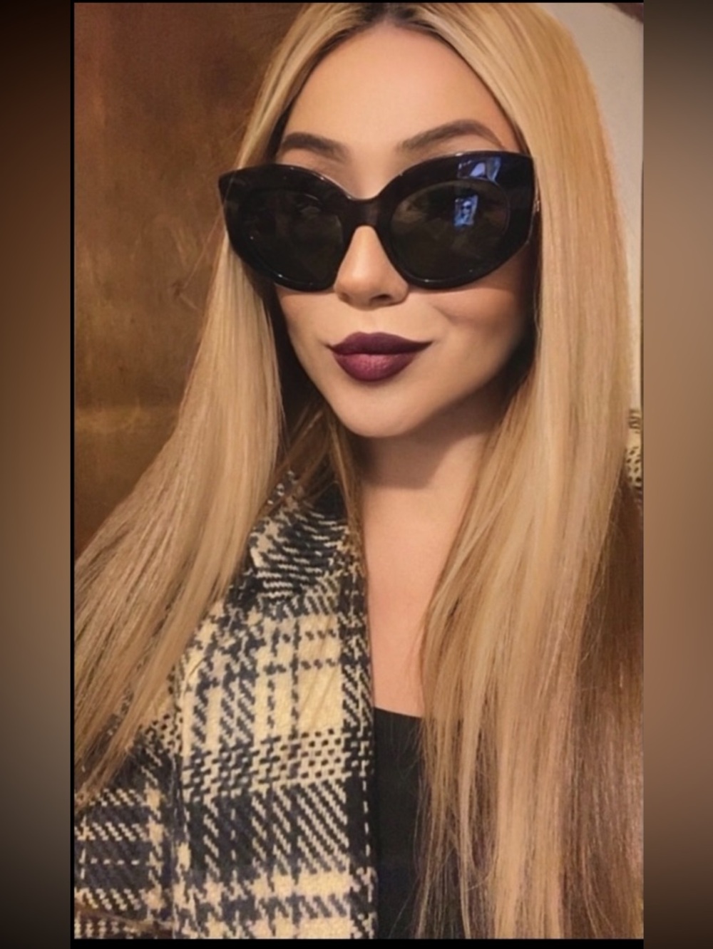 Gucci Black Cat-Eye Sunglasses with Navy and Red Striped Temples - Picture 9 of 10